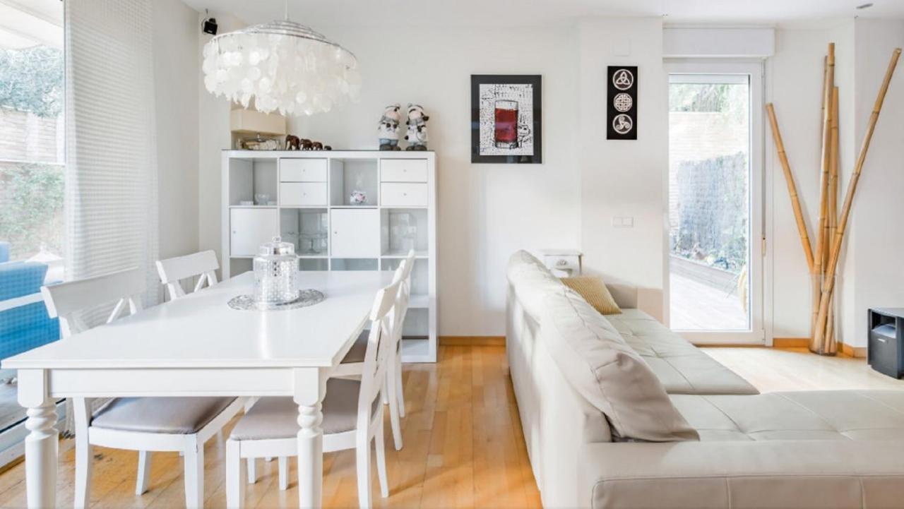 Bonito Duplex Con Piscina En Barcelona&Playa Apartment Tiana Екстериор снимка